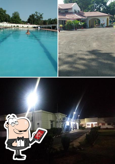 Check out how Tapti Club looks outside