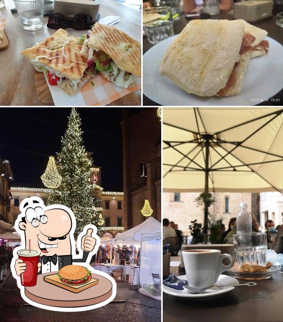 Prova un hamburger a Caffè Marini