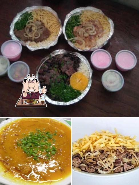Escolha refeições de carne no Lanches do Portuga