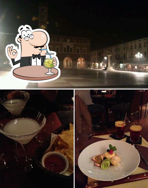 Questa è la immagine che presenta la bevanda e esterno di Panic Jazz Club