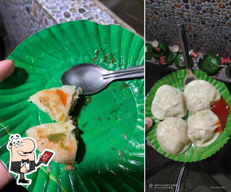 See this pic of ANOKHA MOMOS