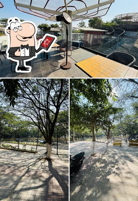 Among various things one can find exterior and food at ODR - On Da Rocks