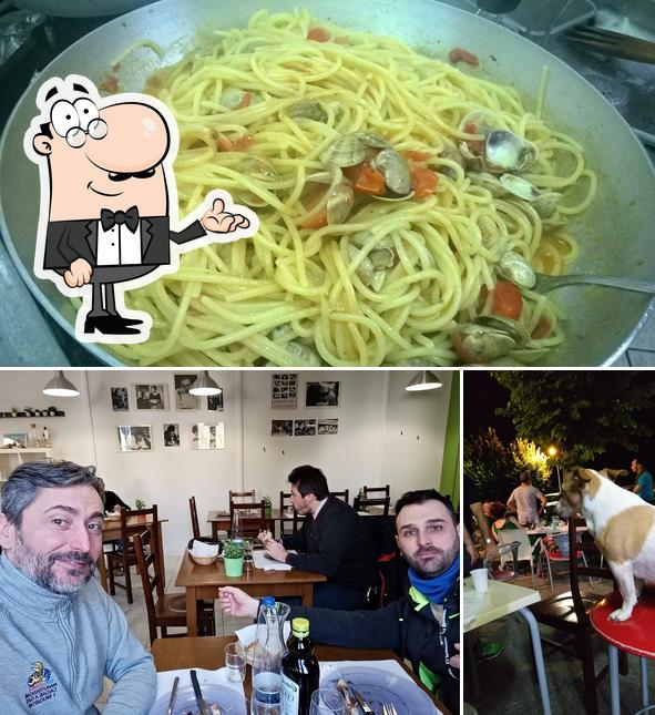 La foto della interni e cibo di binario24