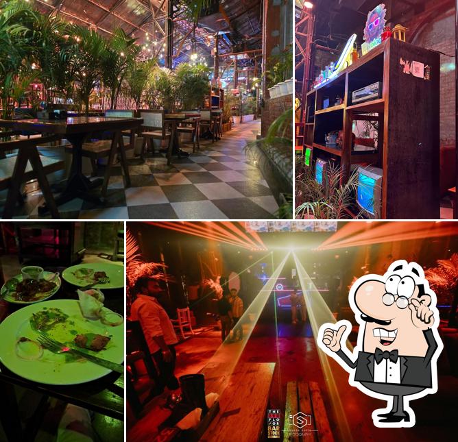 Check out how THE 3RD FLOOR BAR STOCK EXCHANGE looks inside