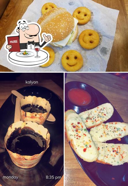 Food at Crazzy Pizza