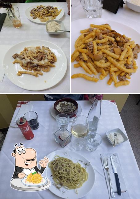 Spaghetti alla carbonara al Ristorante pizzeria ai 9 Tarocchi