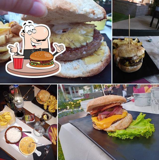 Prenditi un hamburger a Coruja Ristorante, Bar e Lounge