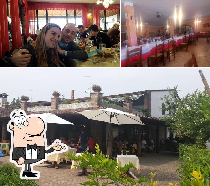 Siediti a un tavolo di La Campagnola