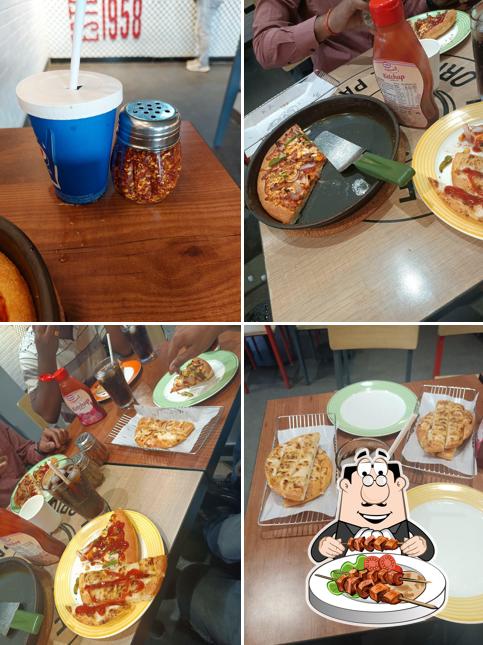 Food at Pizza Hut Civil Lines, Shahjahanpur