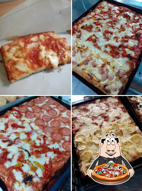 Ordina tra le svariate varianti di pizza