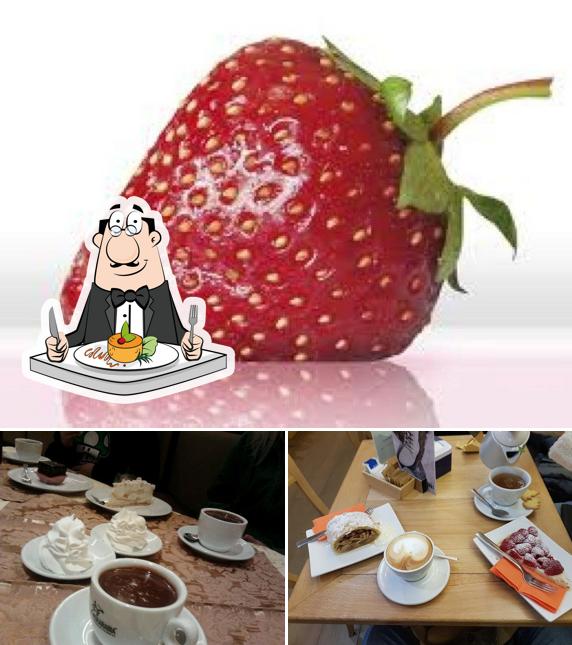 Platti al Pasticceria Embassy