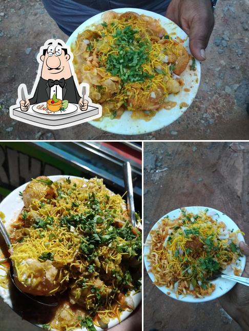 Food at Priyanka Chaat Center