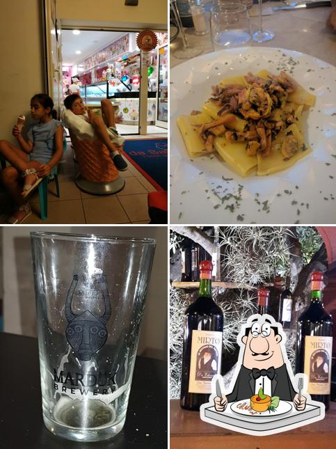 Questa è la immagine che presenta la cibo e bevanda di Le Due Isole