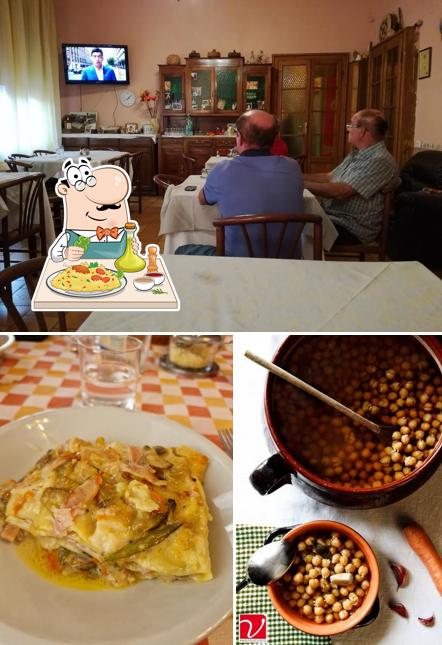 La cibo e interni del ristorante