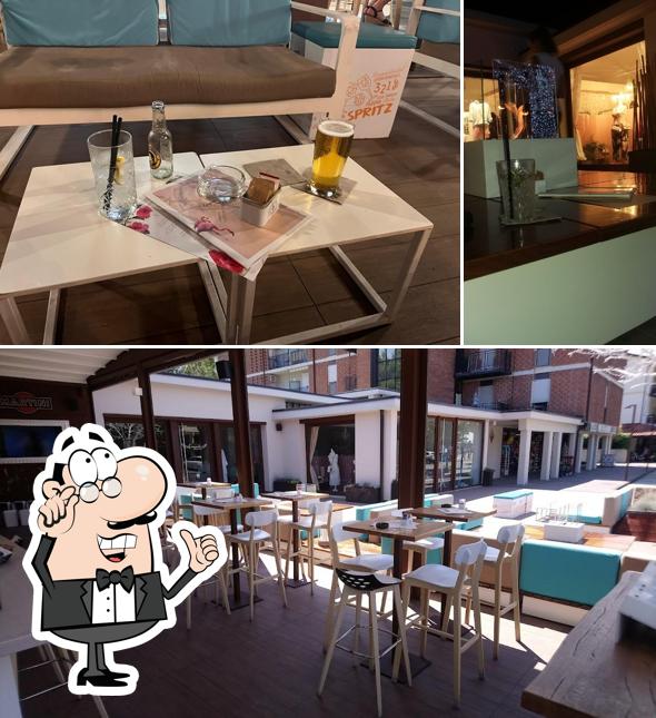 Gli interni di Laguna Beach- Drinks & Lounge