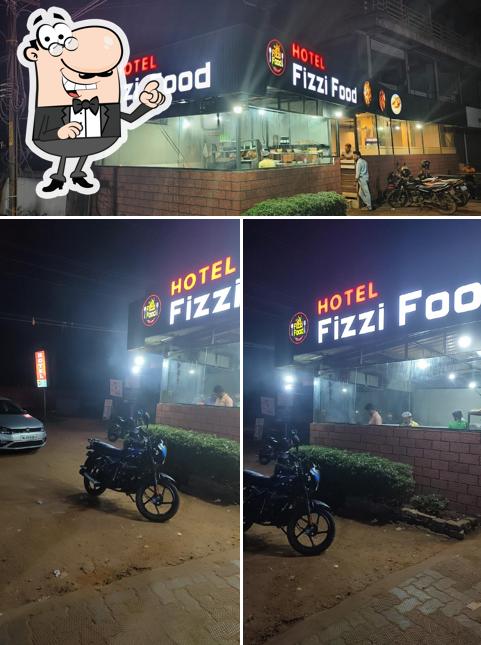 Check out how Hotel Fizzi Food looks outside