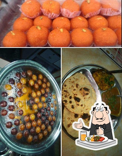 Food at New Vaishno Sweets and Dhaba