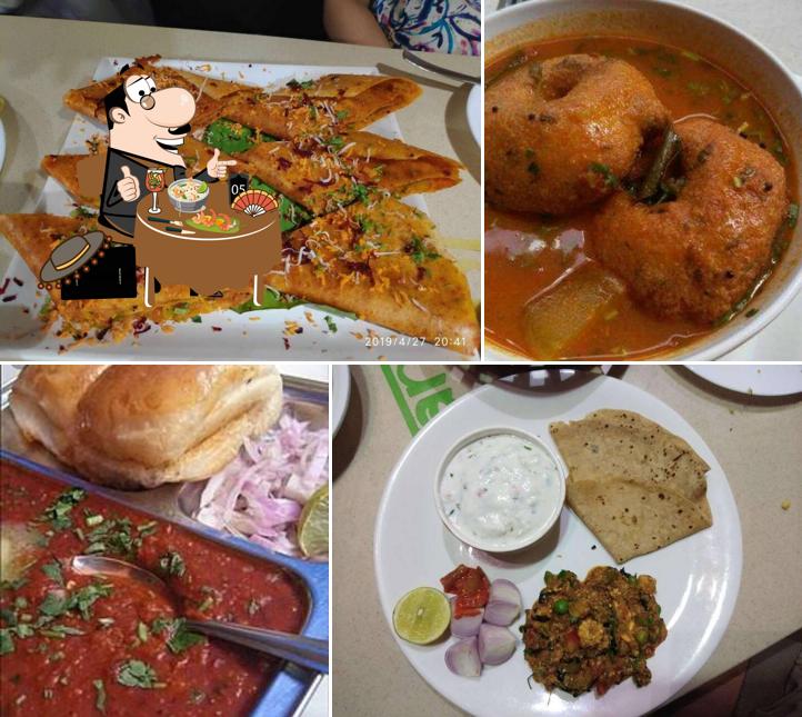 Meals at Anna Punjabi