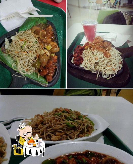 Food at Tropical Chinese Lake Mall