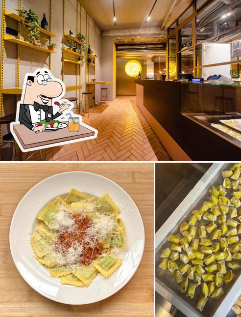 Guarda la foto che mostra la cibo e interni di Mastro Tortello