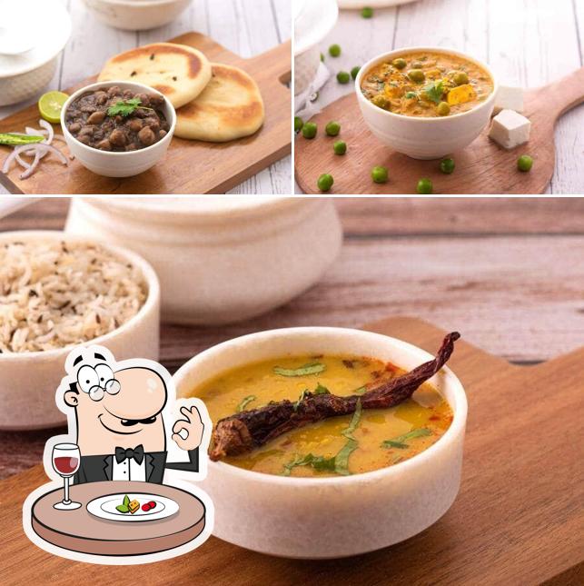 Among different things one can find food and beverage at Dabba Garam- Vile Parle
