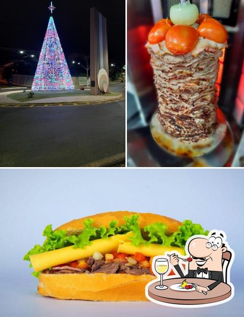 A foto da comida e casamento no Churrasco Grego