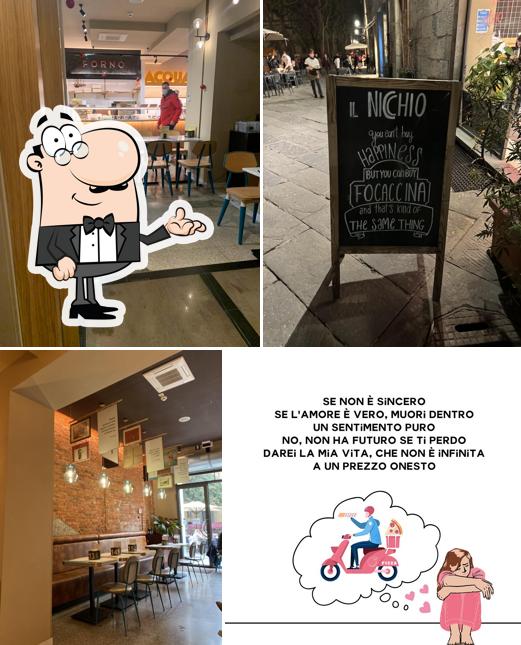 Siediti a un tavolo di Il nicchio -focacceria