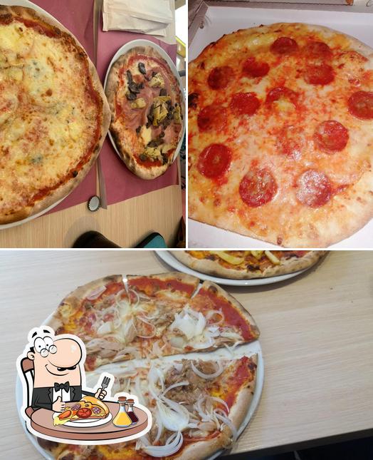 Ordina tra le molte varianti di pizza