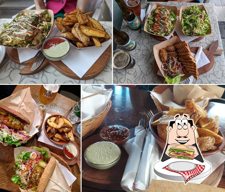 Club sandwich al Public & Vegan Kitchen Bled