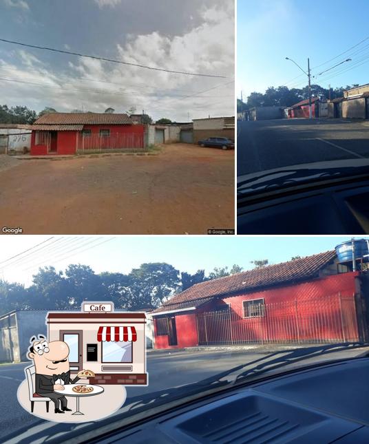 O exterior do Castelinho Vermelho
