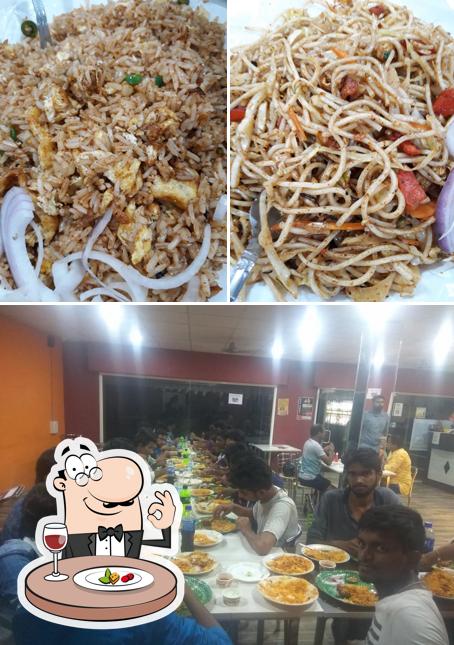 The image of CHIT CHAT CAFE’s food and interior