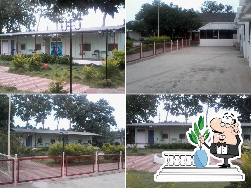 Bell Monkey Restaurant Ilanji Courtallam