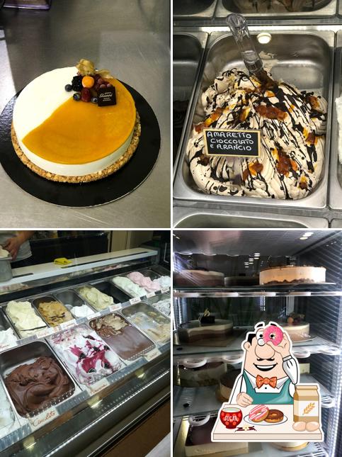 Gelateria Gianni serve un'ampia varietà di dessert