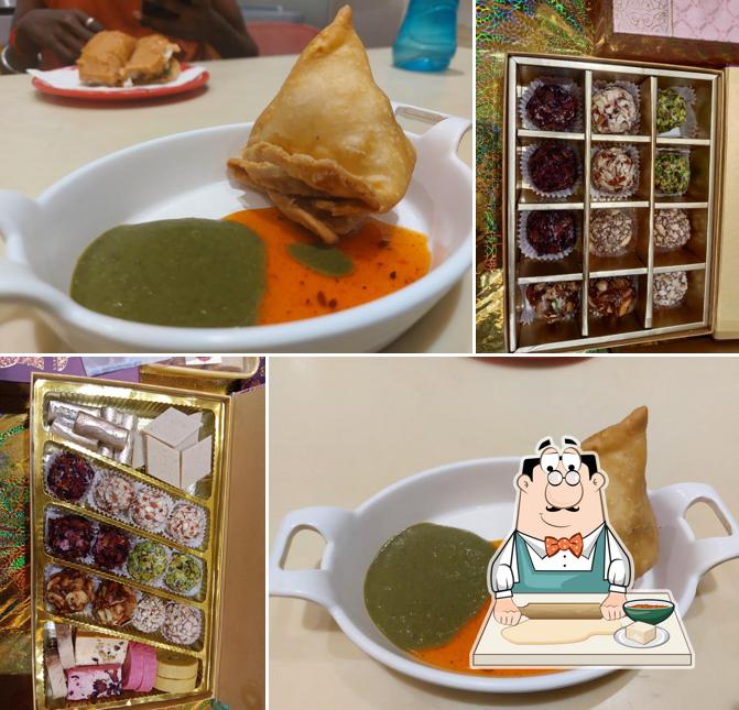 Samosa at AGARWAL SWEETS