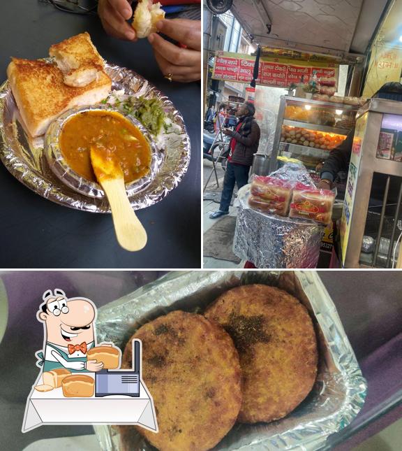 Garlic bread at Jain chat Bhandar