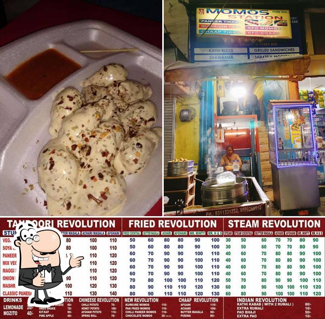 Look at this pic of Mr. Momos