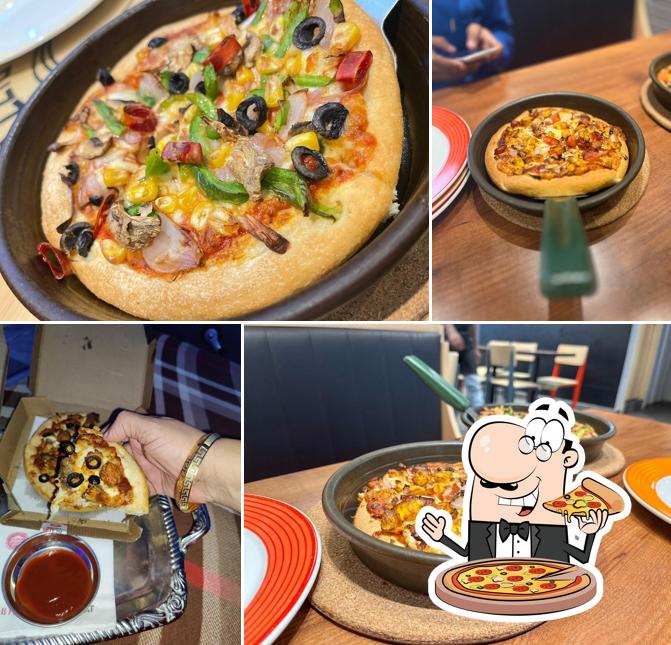 Get pizza at Pizza Hut Mall Road, Hoshiarpur