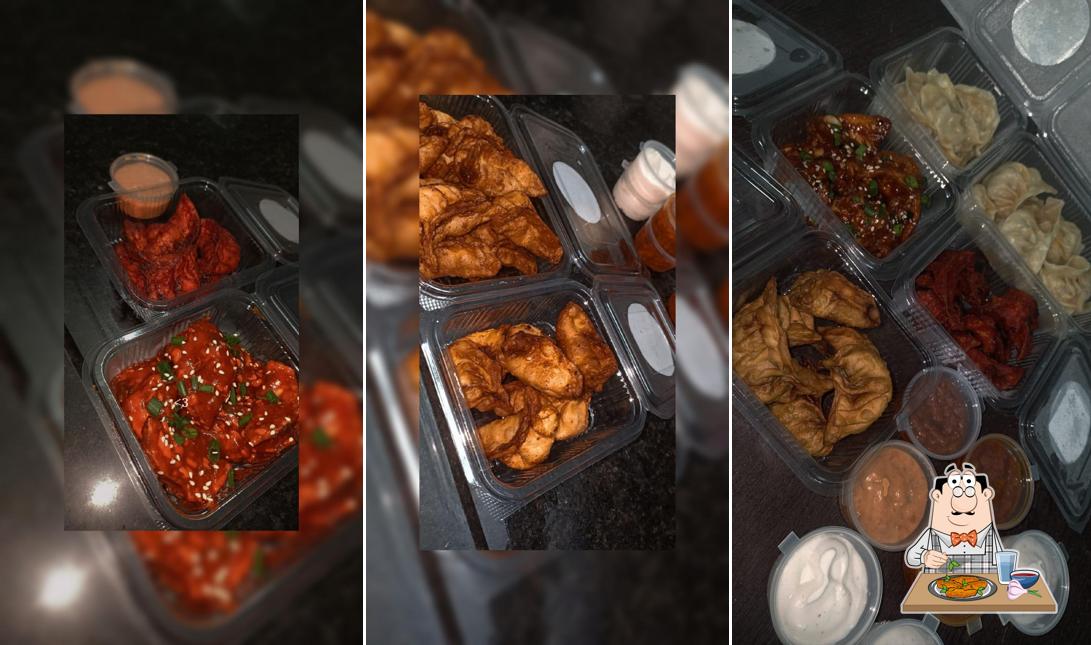 Chicken wings at Momo bites