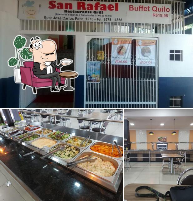 Sente em uma das mesas no Restaurante San Rafael