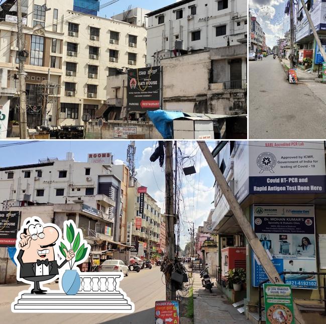 Enjoy the view at the outside area of Mysuru Nati House