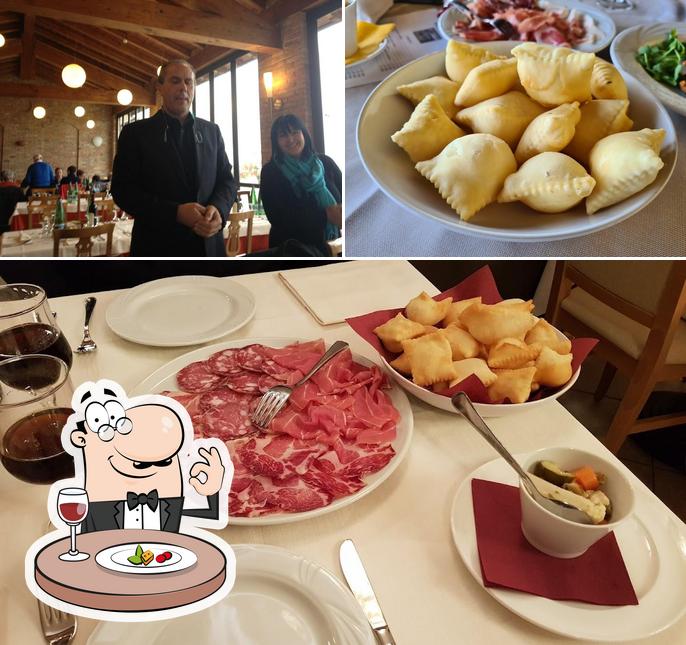 Questa è la immagine che presenta la cibo e bancone da bar di Val di Luce Ristorante Pizzeria