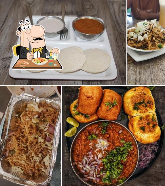 Pad thai at Food Corner