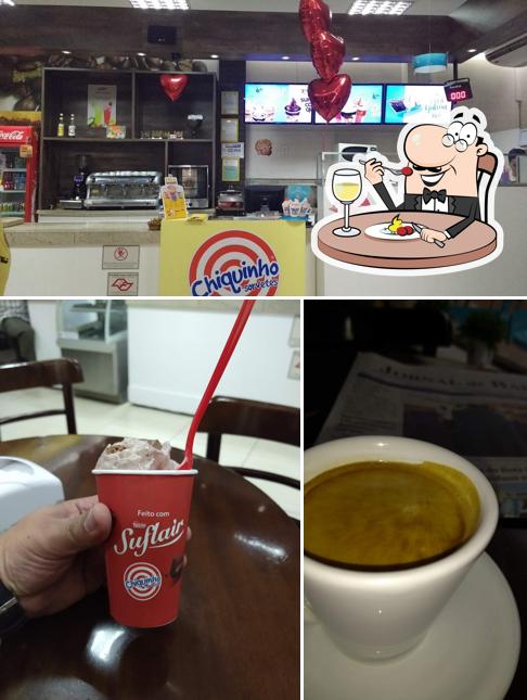 Entre diversos coisas, comida e interior podem ser encontrados a Chiquinho Sorvetes praça