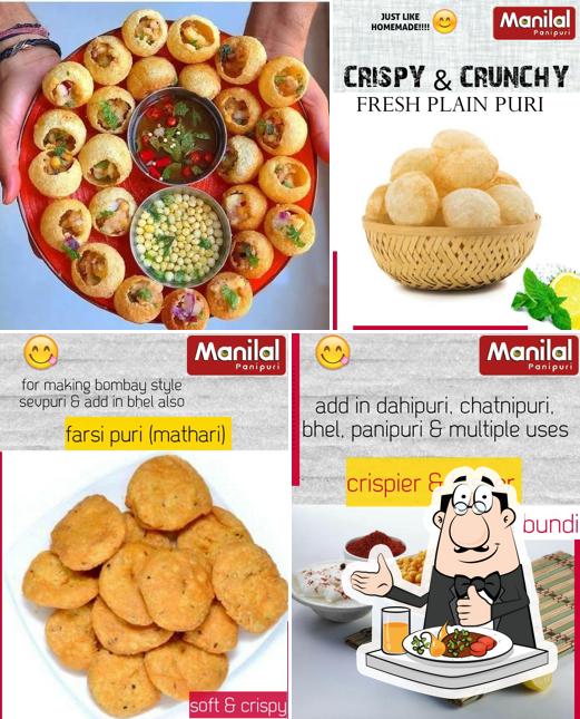 Food at Manilal panipuri