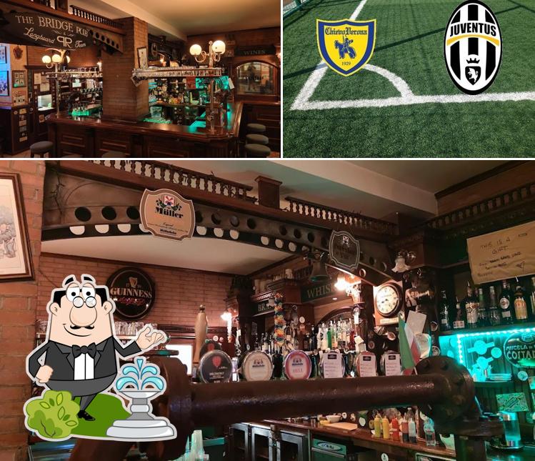 Gli esterni di The Bridge Pub