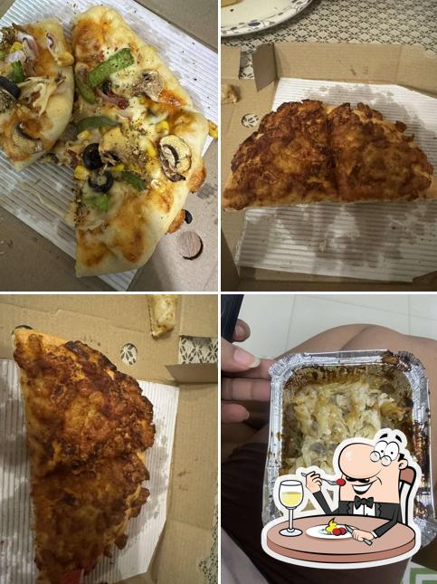 Meals at Pizza Hut Clover Hills Plaza, Pune Meals at Pizza Hut Clover Hills Plaza, Pune