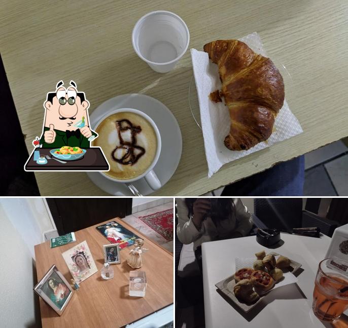 Sweet Café si caratterizza per la cibo e interni