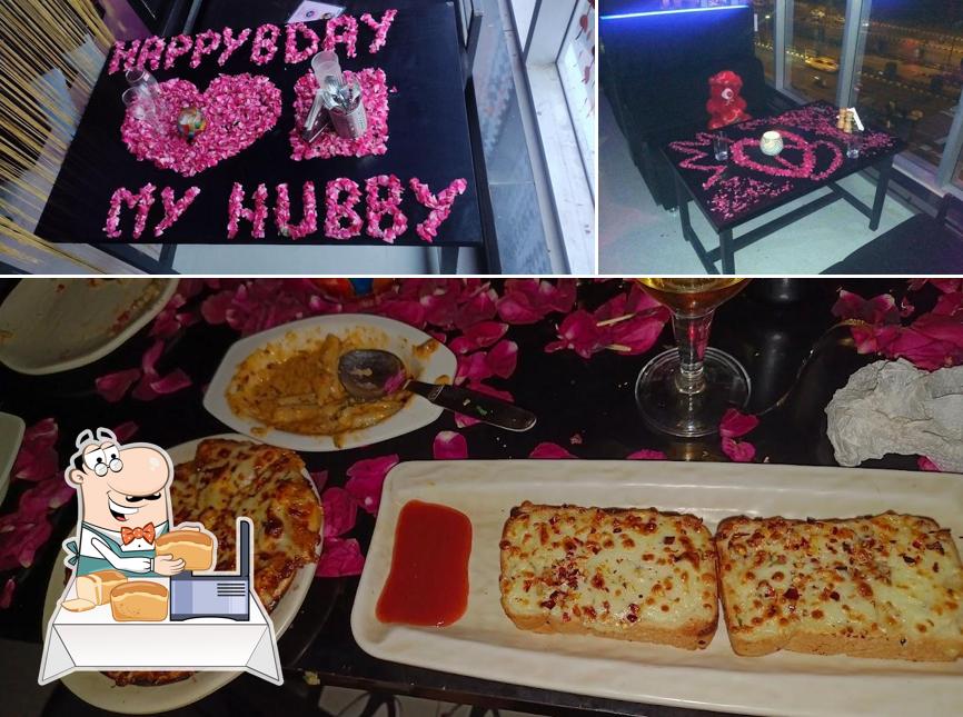 Garlic bread at Candle Light Date N Dine