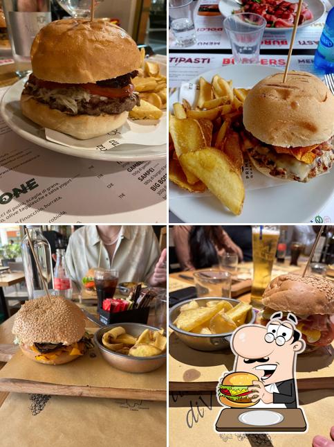 Prenditi un hamburger a Hosteria Moderna Padova