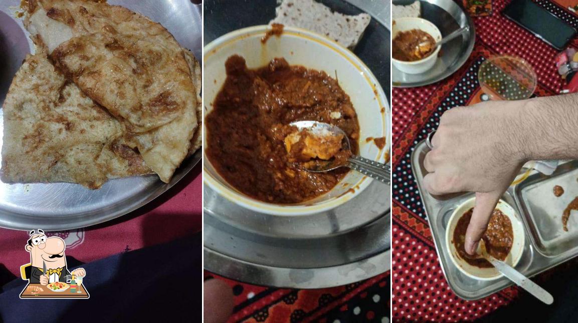 Food at Delhi Ke Chole Bhature